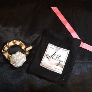 Milly bracelet with white flower